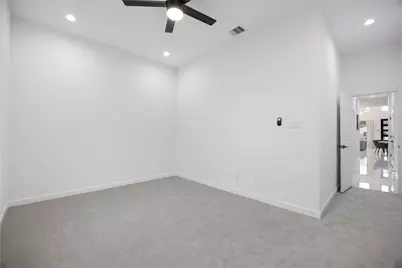 8151 Glenhollow Drive, Houston, TX 77033 - Photo 15