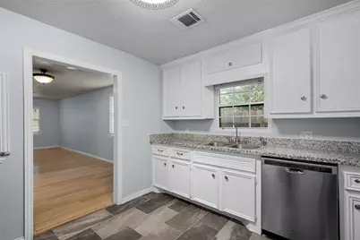 1011 E 39th Street, Houston, TX 77022 - Photo 9