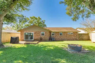 820 Perry Street, Angleton, TX 77515 - Photo 5