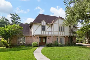 8215 Winding Hill Ln, Spring, TX 77379 - Photo 3