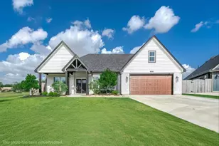 800 Greystone Ln, Angleton, TX 77515 - Photo 49