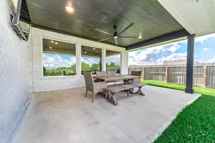 800 Greystone Ln, Angleton, TX 77515 - Photo 43