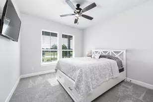 800 Greystone Ln, Angleton, TX 77515 - Photo 31