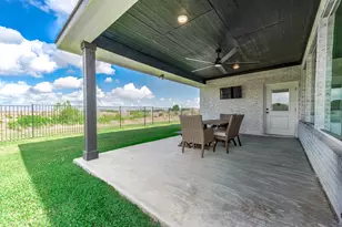 800 Greystone Ln, Angleton, TX 77515 - Photo 41