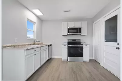 305 S Erwin Street, Brazoria, TX 77422 - Photo 7