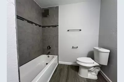 305 S Erwin Street, Brazoria, TX 77422 - Photo 5