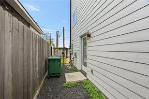 2502 Tuam St, Houston, TX 77004 - Photo 29