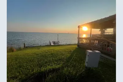 2646 Bay Oaks Harbor Drive, Baytown, TX 77523 - Photo 15