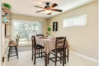 820 Perry Street, Angleton, TX 77515 - Photo 15