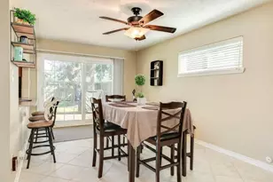 820 Perry St, Angleton, TX 77515 - Photo 15