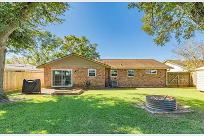 820 Perry Street, Angleton, TX 77515 - Photo 5