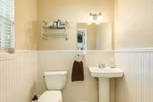 820 Perry St, Angleton, TX 77515 - Photo 25