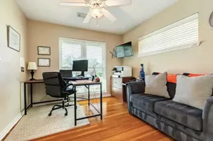 820 Perry St, Angleton, TX 77515 - Photo 23