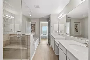 709 N Bayshore Dr, La Porte, TX 77571 - Photo 13