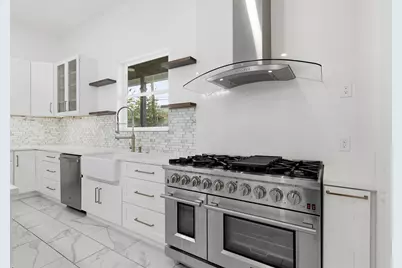 8006 Longridge Drive, Houston, TX 77055 - Photo 11