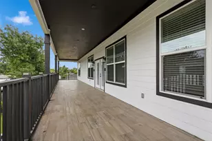 8006 Longridge Dr, Houston, TX 77055 - Photo 29