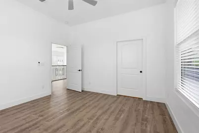 8006 Longridge Drive, Houston, TX 77055 - Photo 35