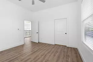 8006 Longridge Dr, Houston, TX 77055 - Photo 35