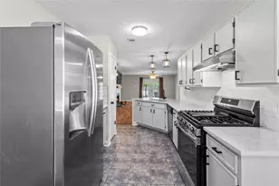 2124 Tower Bridge Rd, Pearland, TX 77581 - Photo 7