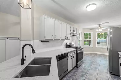 2124 Tower Bridge Road, Pearland, TX 77581 - Photo 9
