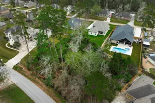 552 Stephen F Austin Dr, Conroe, TX 77302 - Photo 1