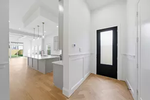 527 W 26th St, Houston, TX 77008 - Photo 3