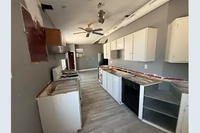 2025 Avenue N 1/2, Galveston, TX 77550 - Photo 19