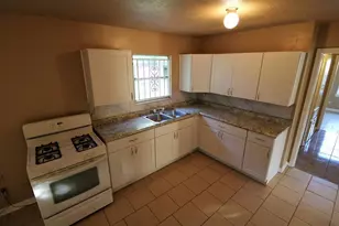 2810 Tidewater Dr, Houston, TX 77045 - Photo 5