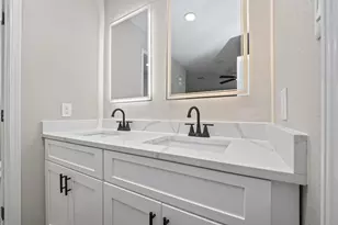14814 McLeod Dr, Houston, TX 77060 - Photo 23