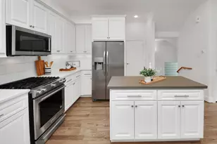 1628 W 24th St, Houston, TX 77008 - Photo 5