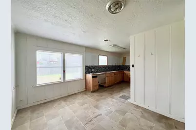 3009 Rust Avenue, Texas City, TX 77590 - Photo 5