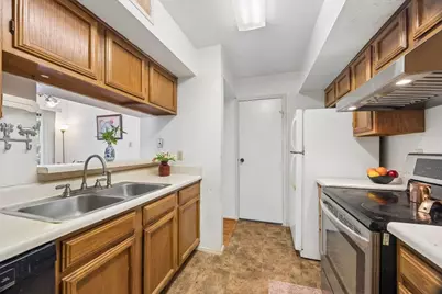 6602 Harbor Town Drive #506, Houston, TX 77036 - Photo 5
