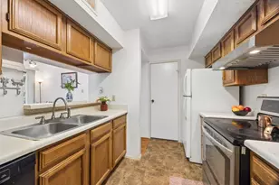 6602 Harbor Town Dr, Houston, TX 77036 - Photo 5
