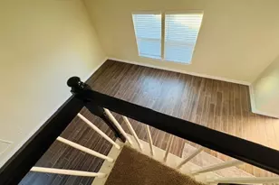 2007 Bridge Cross Ln, Houston, TX 77067 - Photo 7