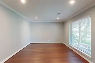 5850 Braesheather Dr, Houston, TX 77096 - Photo 7