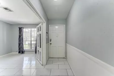 11819 S Nottingham Circle, Houston, TX 77071 - Photo 7