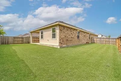 8438 Bay Ridge Circle, Baytown, TX 77523 - Photo 39