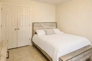 708 E 6th St, Sweeny, TX 77480 - Photo 7