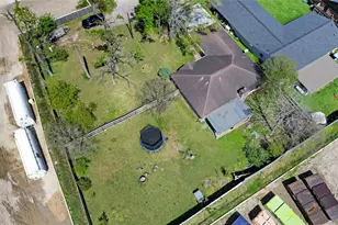 16230 Katherine Ln, Channelview, TX 77530 - Photo 3