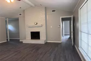 13611 Fernhill Dr, Sugar Land, TX 77498 - Photo 5