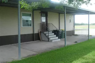 4205 Wells Dr, Pearland, TX 77584 - Photo 3