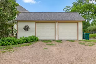 209 E Fannin St, La Grange, TX 78945 - Photo 29