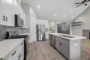 3810 Saratoga Dr, Houston, TX 77088 - Photo 13