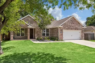 3810 Saratoga Dr, Houston, TX 77088 - Photo 1