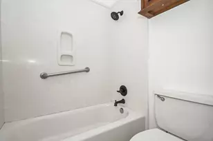 401 Lakeside Ln, Houston, TX 77058 - Photo 35