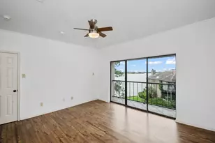 401 Lakeside Ln, Houston, TX 77058 - Photo 21