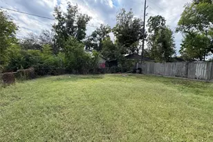 10019 Porto Rico Rd, Houston, TX 77041 - Photo 3