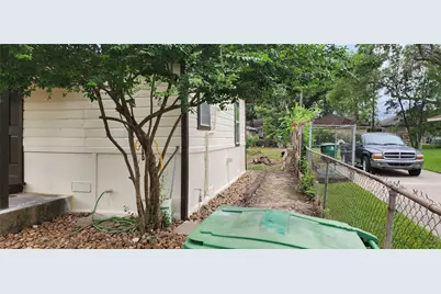 10019 Porto Rico Road, Houston, TX 77041 - Photo 11