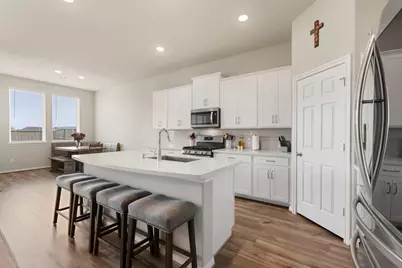 3909 Sterling Springs Lane, League City, TX 77573 - Photo 3