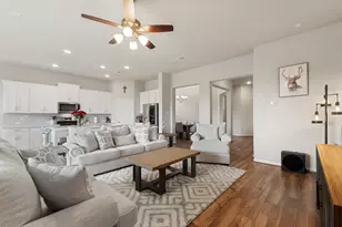 3909 Sterling Springs Ln, League City, TX 77573 - Photo 17